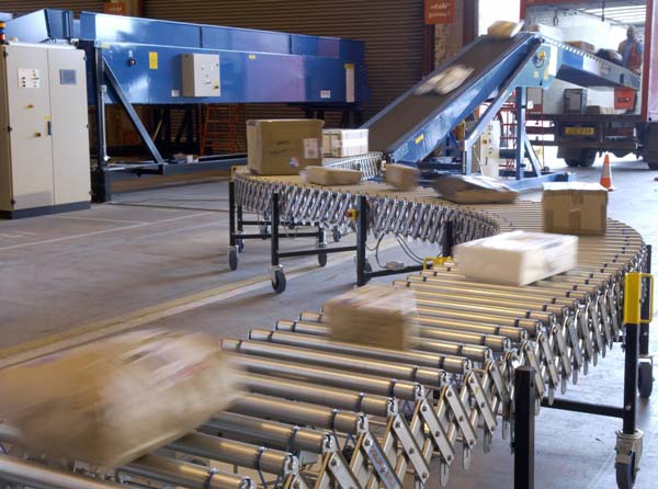 裝車(chē)伸縮輸送機(jī)立體示意圖